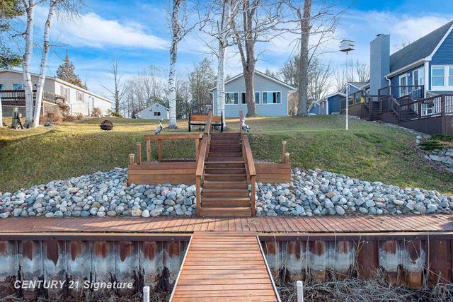 777 Kaypat Street, Hope, MI 48628