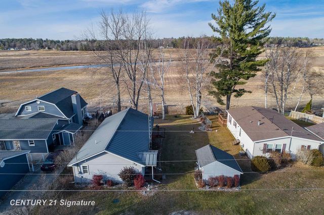 777 Kaypat Street, Hope, MI 48628