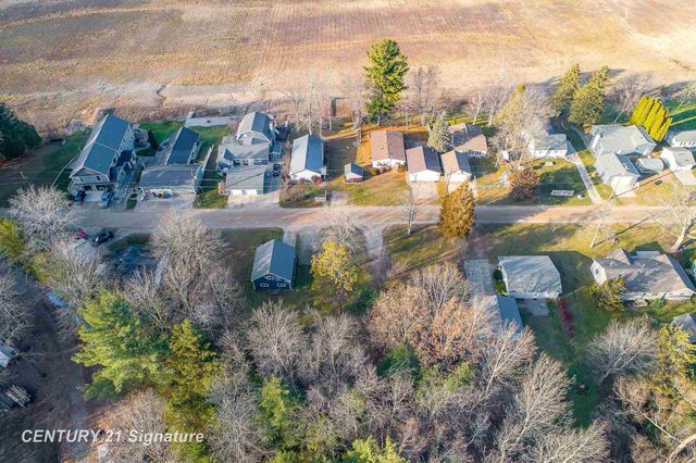 777 Kaypat Street, Hope, MI 48628
