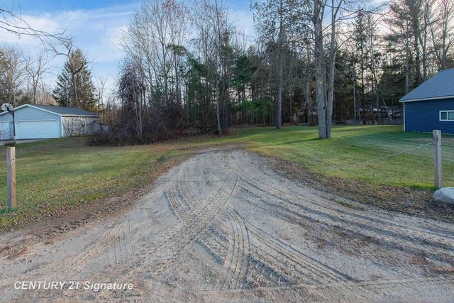 777 Kaypat Street, Hope, MI 48628