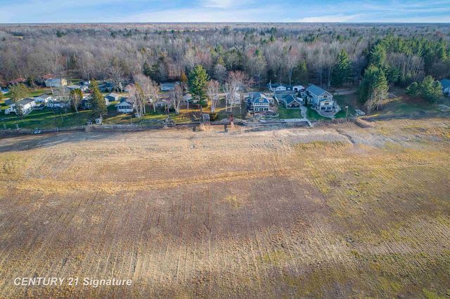 777 Kaypat Street, Hope, MI 48628