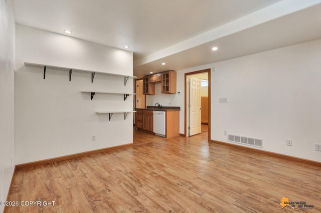2231 Mona Avenue, Anchorage, AK 99516