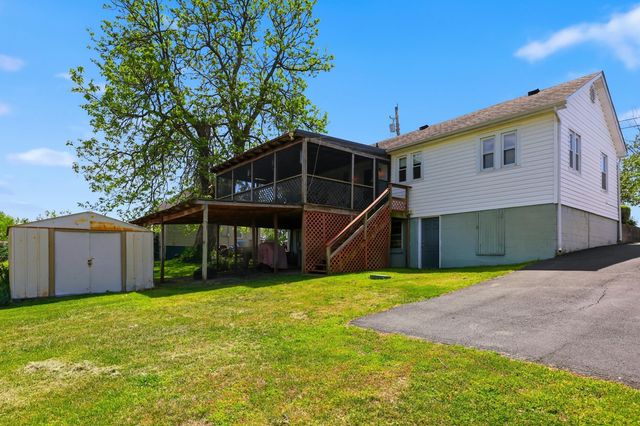 819 Bellows Mill Road, Harrodsburg, KY 40330