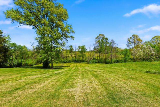 819 Bellows Mill Road, Harrodsburg, KY 40330