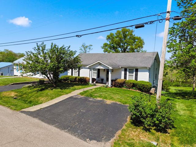 819 Bellows Mill Road, Harrodsburg, KY 40330