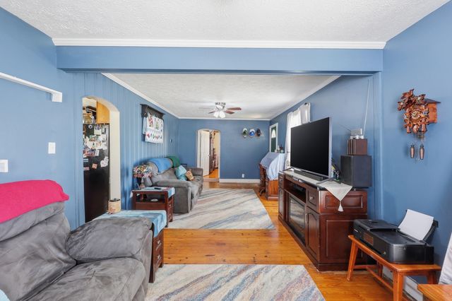 819 Bellows Mill Road, Harrodsburg, KY 40330