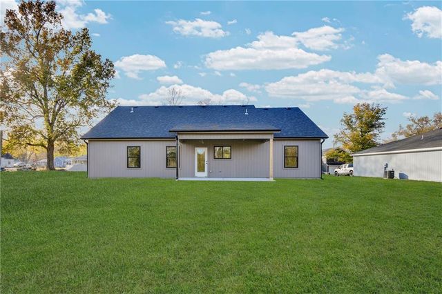 405 N Armstrong Street, Pleasant Hill, MO 64080
