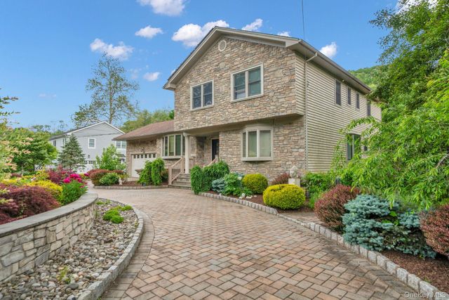8 Pinehurst Drive, Purchase, NY 10577