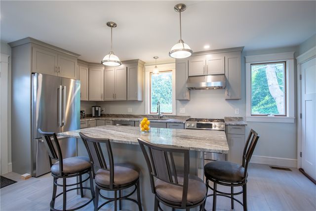 5 Gillies Court, Newport, RI 02840