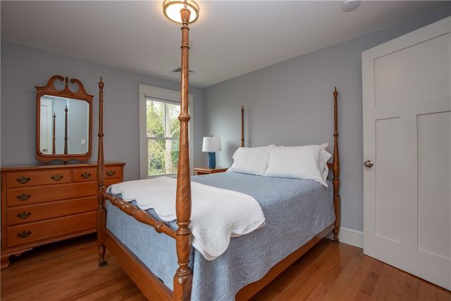 5 Gillies Court, Newport, RI 02840