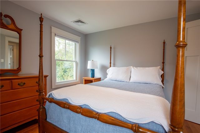 5 Gillies Court, Newport, RI 02840