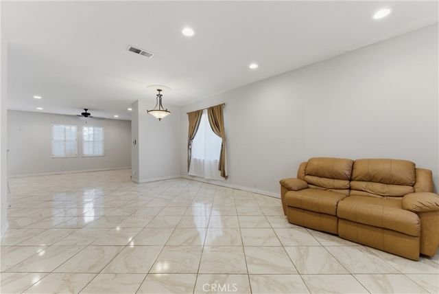 2982 Glendower Court, Castaic, CA 91384