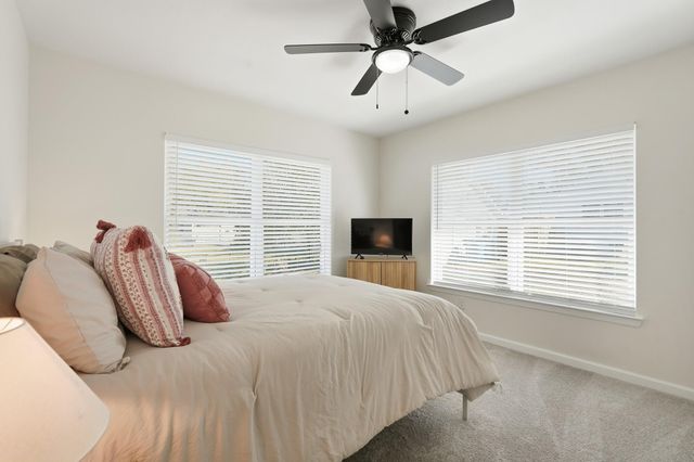 712 E Kuehn Street, Bellville, TX 77418