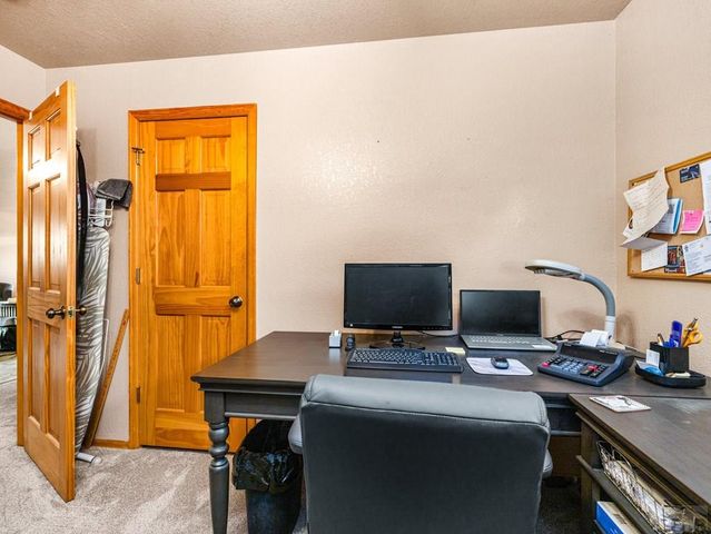 4215 Sentinel Place, Pueblo, CO 81008