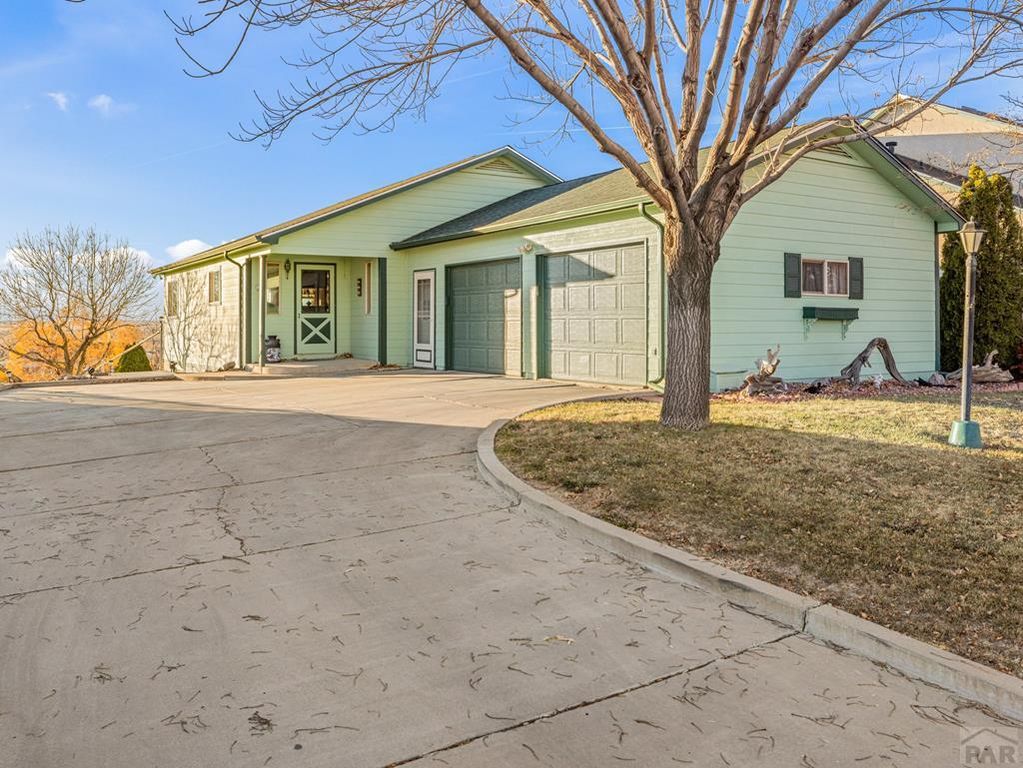 4215 Sentinel Place, Pueblo, CO 81008