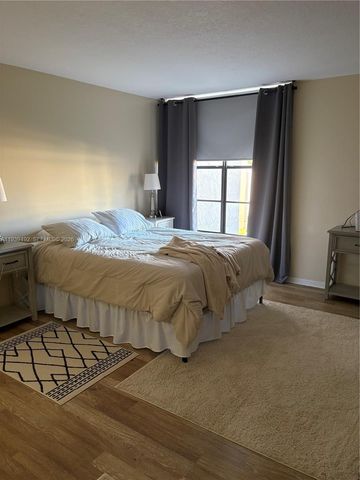 17 Royal Palm Way 4040, Boca Raton, FL 33432