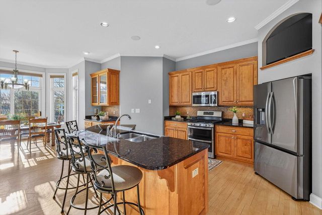 W132N6509 West View COURT, Menomonee Falls, WI 53051