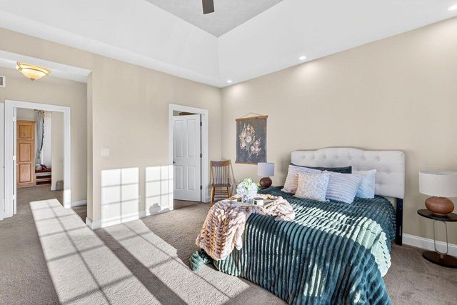 W132N6509 West View COURT, Menomonee Falls, WI 53051
