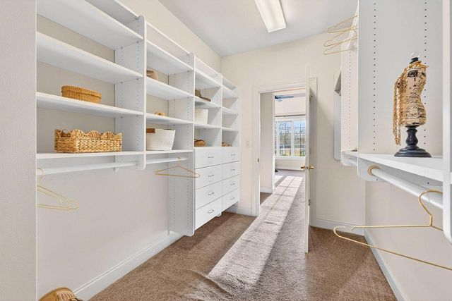 W132N6509 West View COURT, Menomonee Falls, WI 53051
