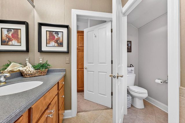 W132N6509 West View COURT, Menomonee Falls, WI 53051