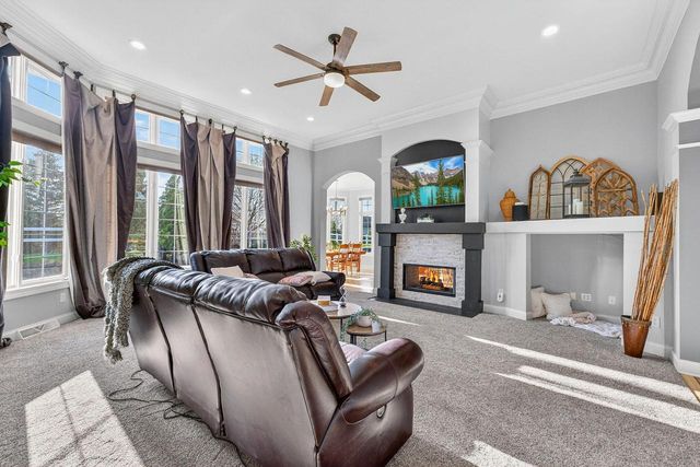 W132N6509 West View COURT, Menomonee Falls, WI 53051