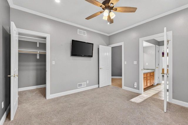 W132N6509 West View COURT, Menomonee Falls, WI 53051