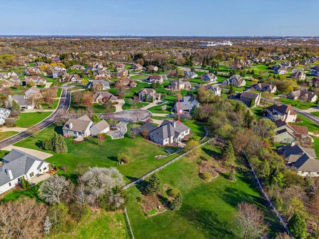 W132N6509 West View COURT, Menomonee Falls, WI 53051