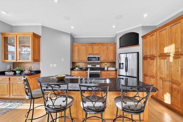 W132N6509 West View COURT, Menomonee Falls, WI 53051