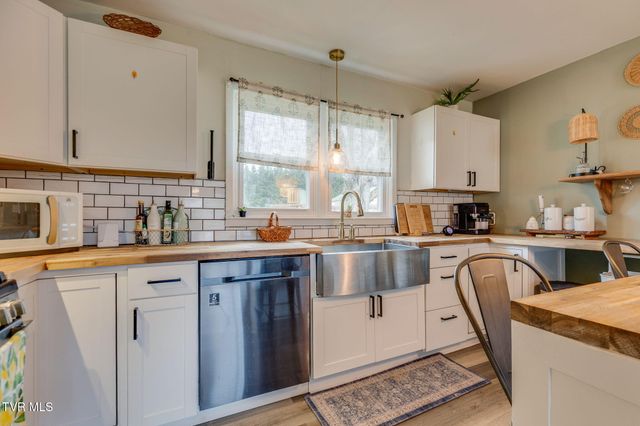 2104 Miller Lane, Johnson City, TN 37604