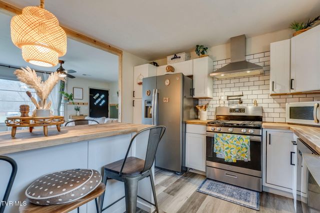 2104 Miller Lane, Johnson City, TN 37604