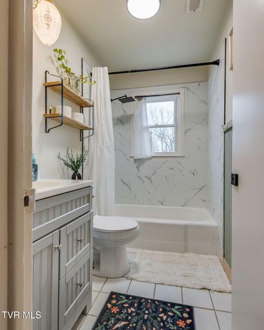 2104 Miller Lane, Johnson City, TN 37604