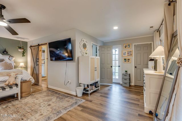 2104 Miller Lane, Johnson City, TN 37604