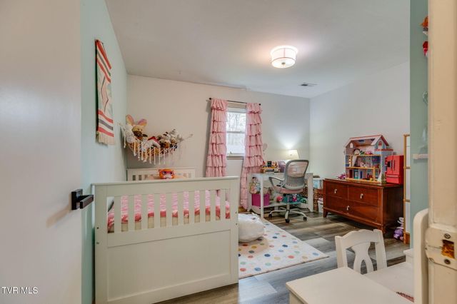 2104 Miller Lane, Johnson City, TN 37604