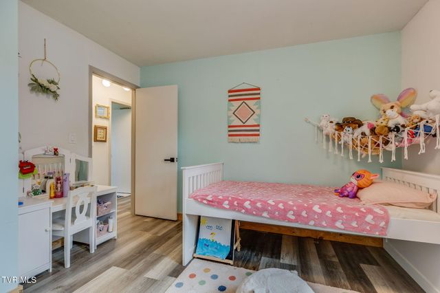 2104 Miller Lane, Johnson City, TN 37604