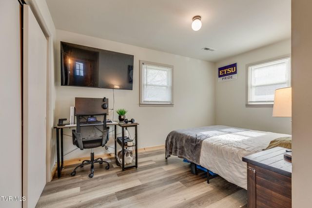 2104 Miller Lane, Johnson City, TN 37604