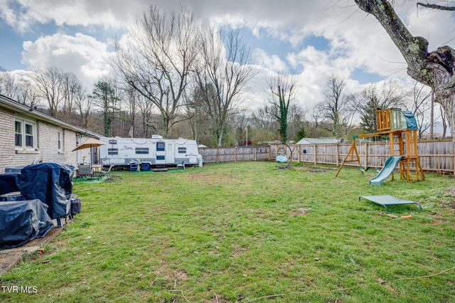 2104 Miller Lane, Johnson City, TN 37604