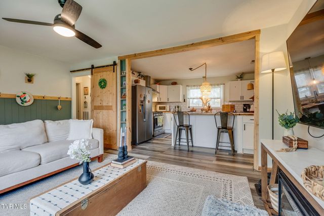 2104 Miller Lane, Johnson City, TN 37604