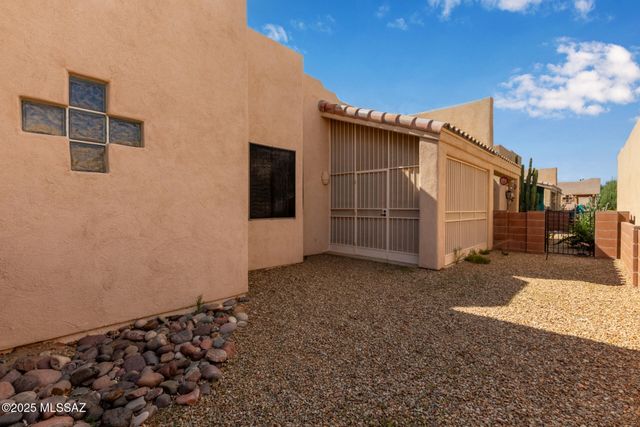 1200 N Chilson Court, Green Valley, AZ 85614