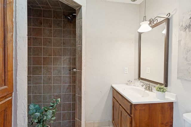 217 N Heights Drive, Crowley, TX 76036
