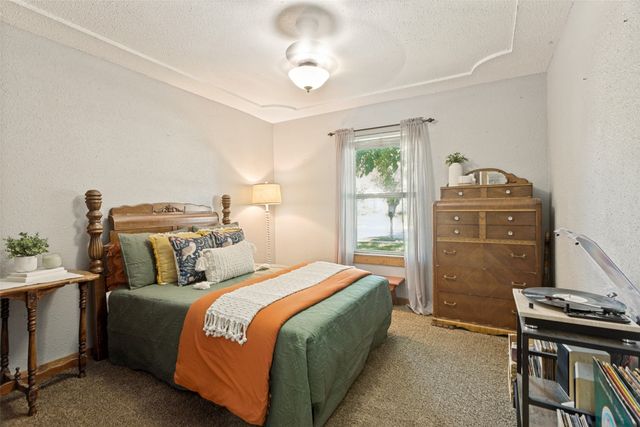 217 N Heights Drive, Crowley, TX 76036