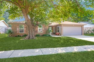 217 N Heights Drive, Crowley, TX 76036