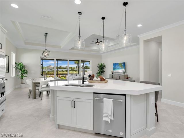 8850 Calypso CT, Naples, FL 34112