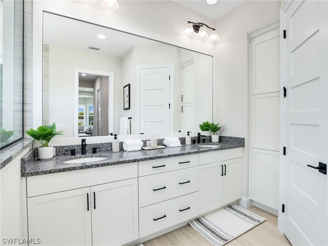 8850 Calypso CT, Naples, FL 34112