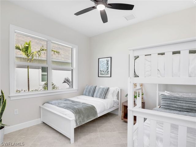 8850 Calypso CT, Naples, FL 34112