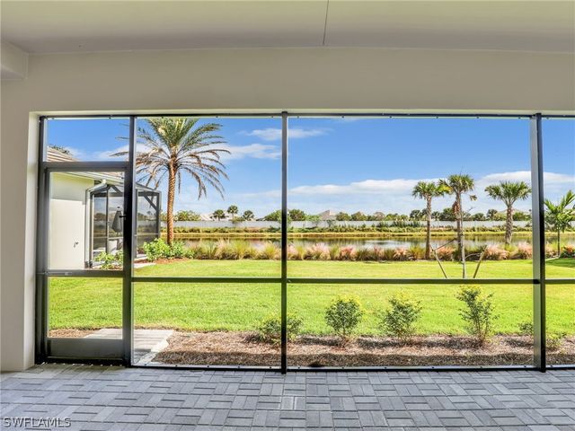 8850 Calypso CT, Naples, FL 34112