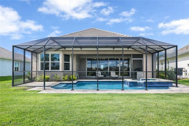 8850 Calypso CT, Naples, FL 34112