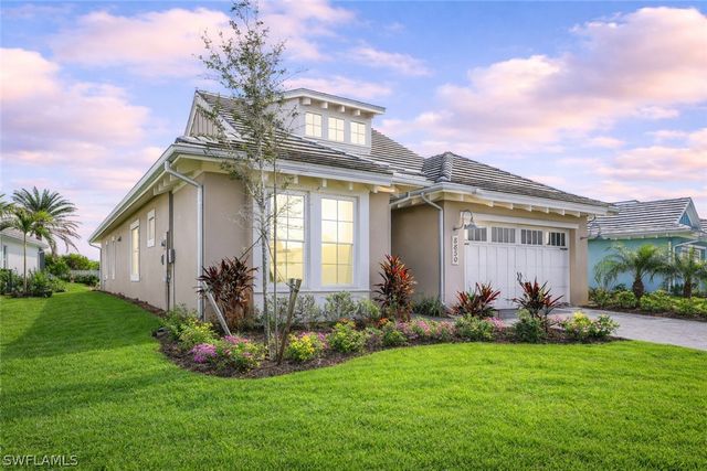 8850 Calypso CT, Naples, FL 34112