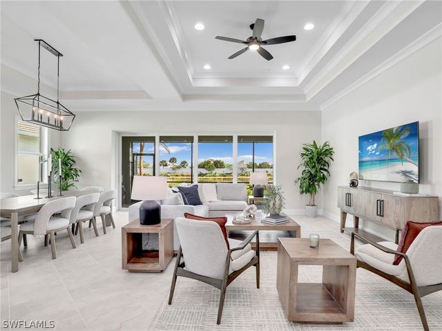 8850 Calypso CT, Naples, FL 34112