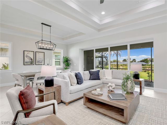 8850 Calypso CT, Naples, FL 34112