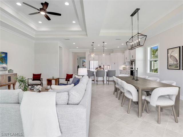 8850 Calypso CT, Naples, FL 34112